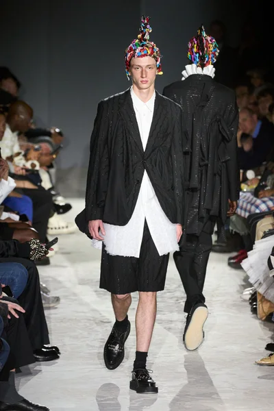 Look 32